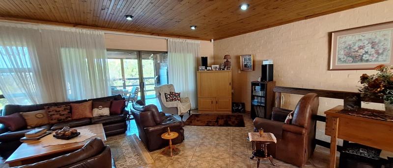 6 Bedroom Property for Sale in Groot Brakrivier Central Western Cape